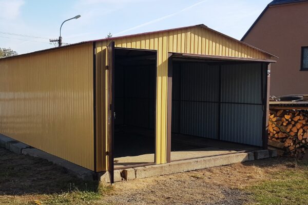 Plechová montovaná garáž 4,5×6 - béžová