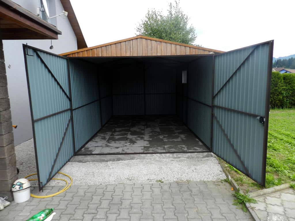 Plechová garáž 3x5 m - zlatý dub
