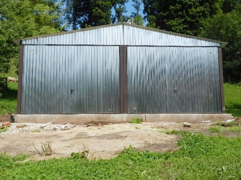 Plechová montovaná garáž 6×5 - pozinkovaná