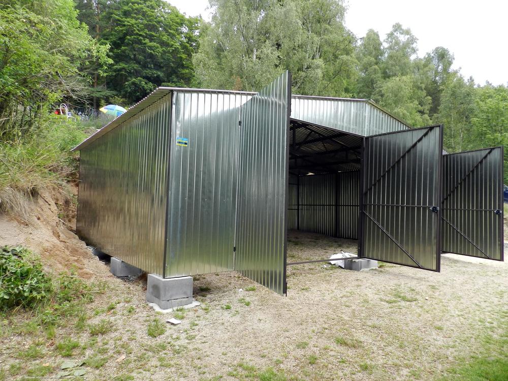 Plechová montovaná garáž 8×10 m - pozinkovaná