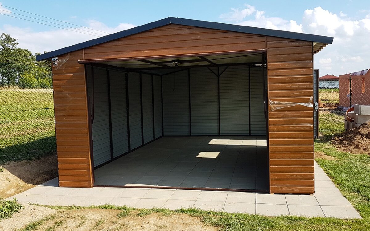 Plechová garáž 4x6 m - zlatý dub + dodatečné dveře