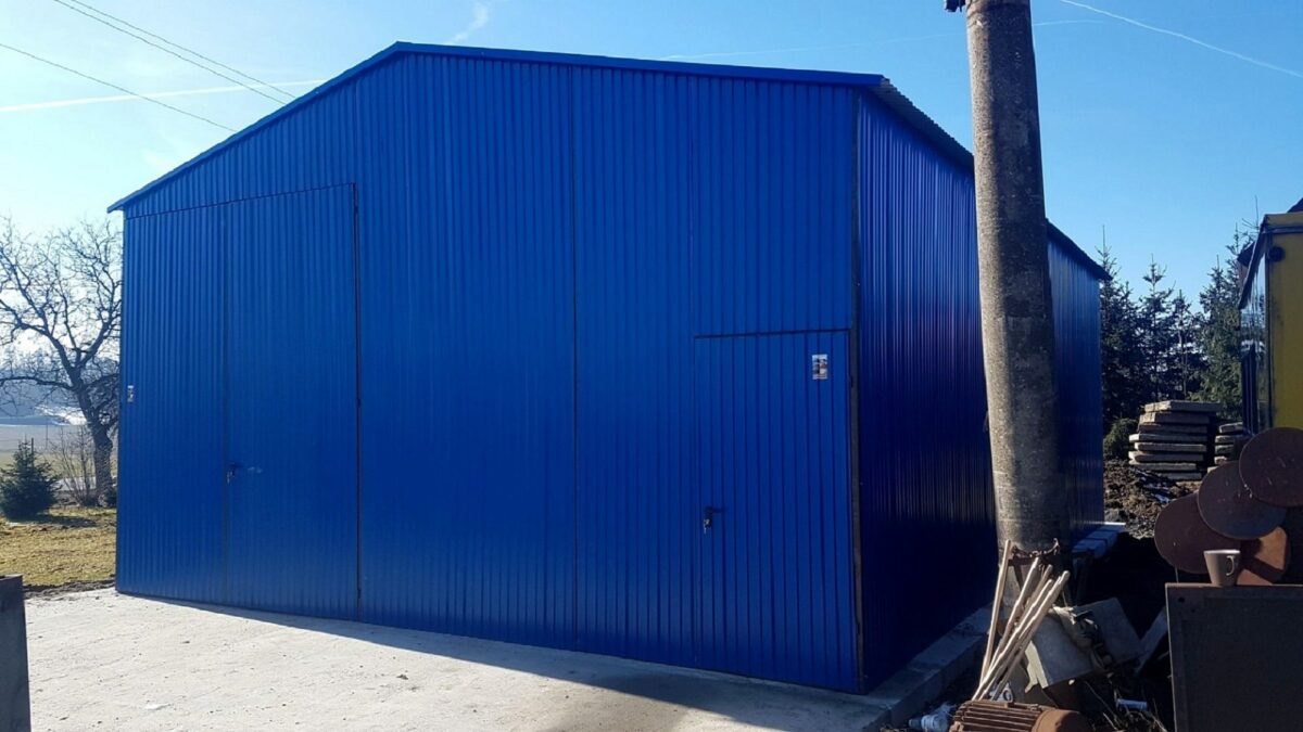 Plechová montovaná hala 7x10m - modrá