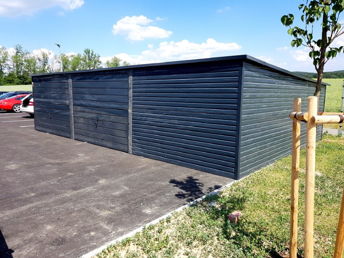 Plechová garáž 9×6m - grafit