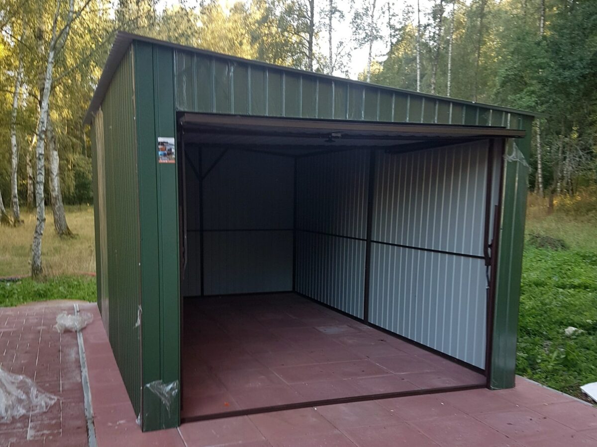 Plechová garáž 3x5m – tmavo zelená matná/tmavě hnědá matná
