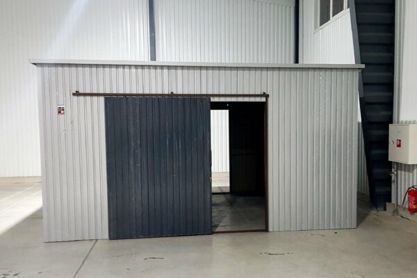 Plechová garáž 5x4m – stříbrný/grafit tmavý