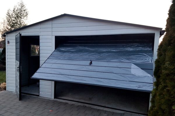 Plechová garáž 5x6,5 m – bílá/ grafit