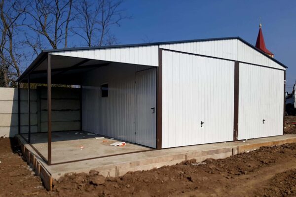 Plechová garáž 6x6 m + přístřešek 2,5x6 m - bílá