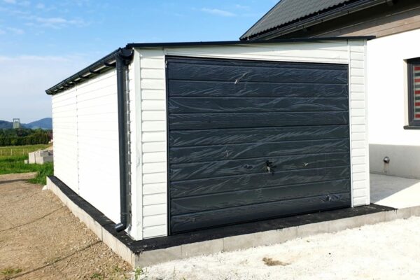 Plechová garáž 3,5x7m – bílá/grafit tmavý matný