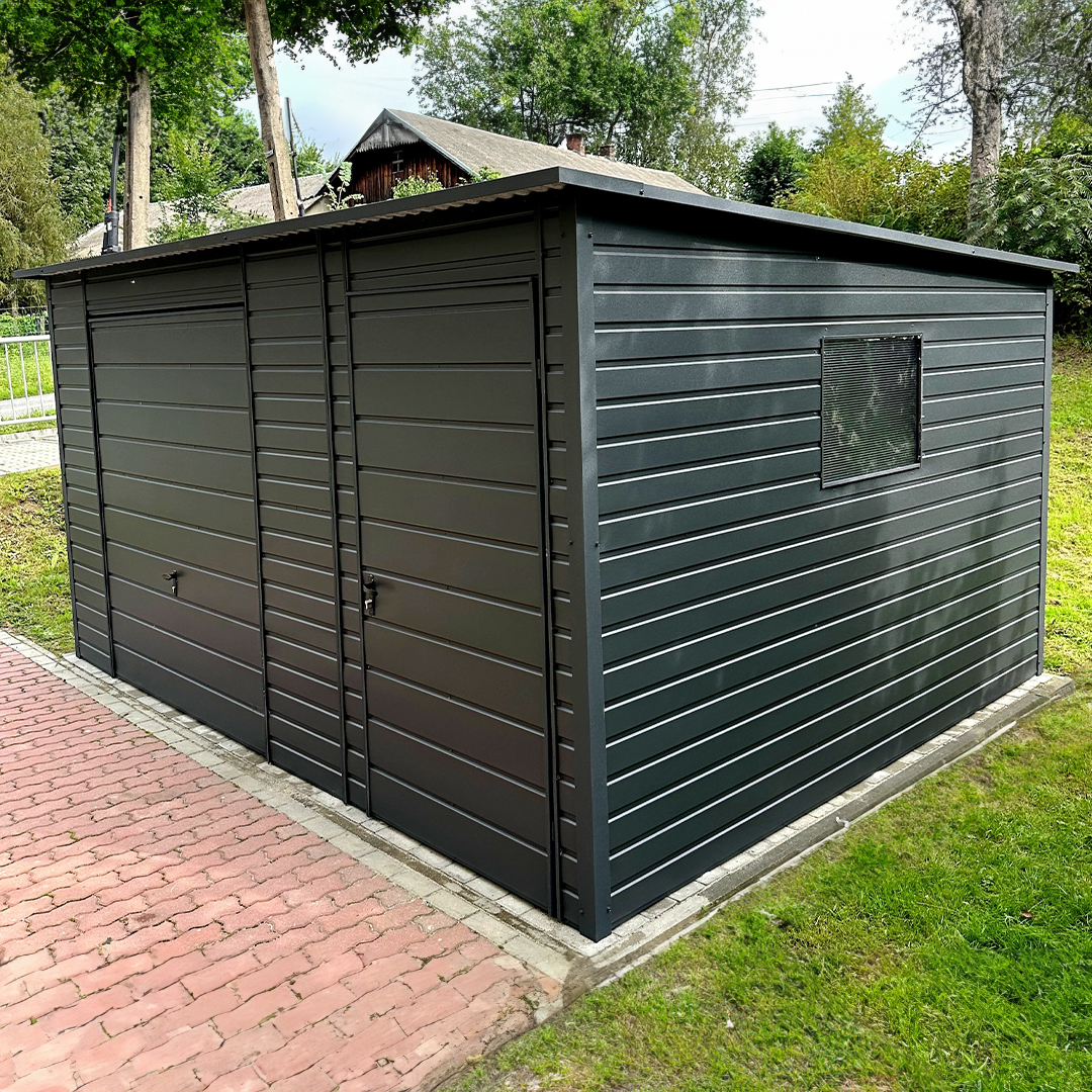 11 - Zahradní domek 4x3 m – grafit tmavý matný/výklopná vrata