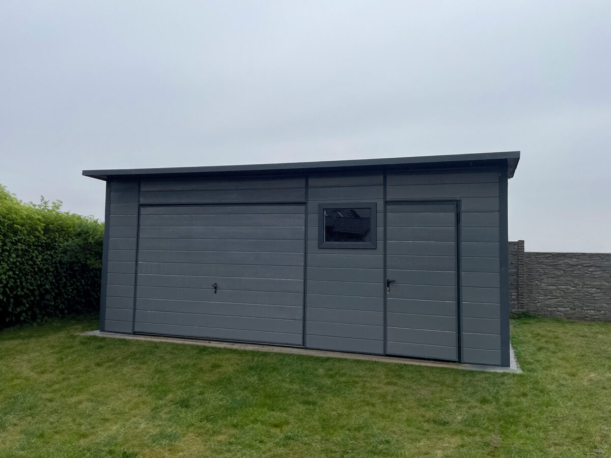 img 0031 conv - Izolovaná garáž ze sendvičových panelů 6×5,5m - grafit